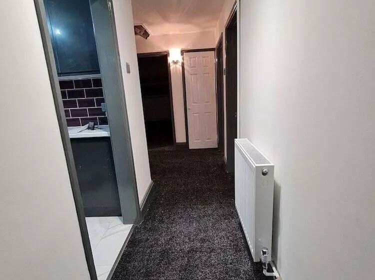 レジデンス 2 Bed House Bungalow In Bristol