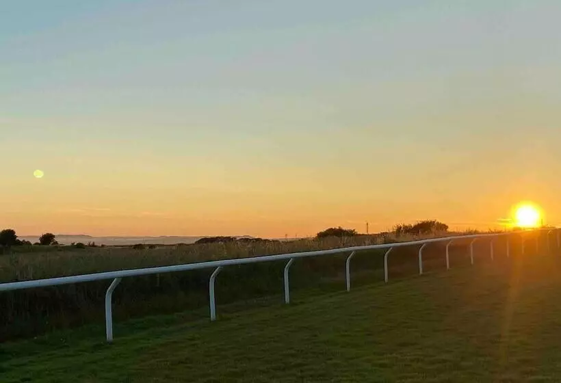 Residenssi 2 Bed Retreat With Amazing Sea Views In Brighton