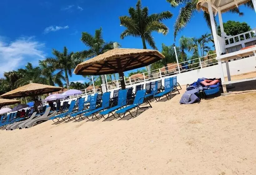 اقامتگاه Free Beach&pool Access  Vaes Luxury Escape