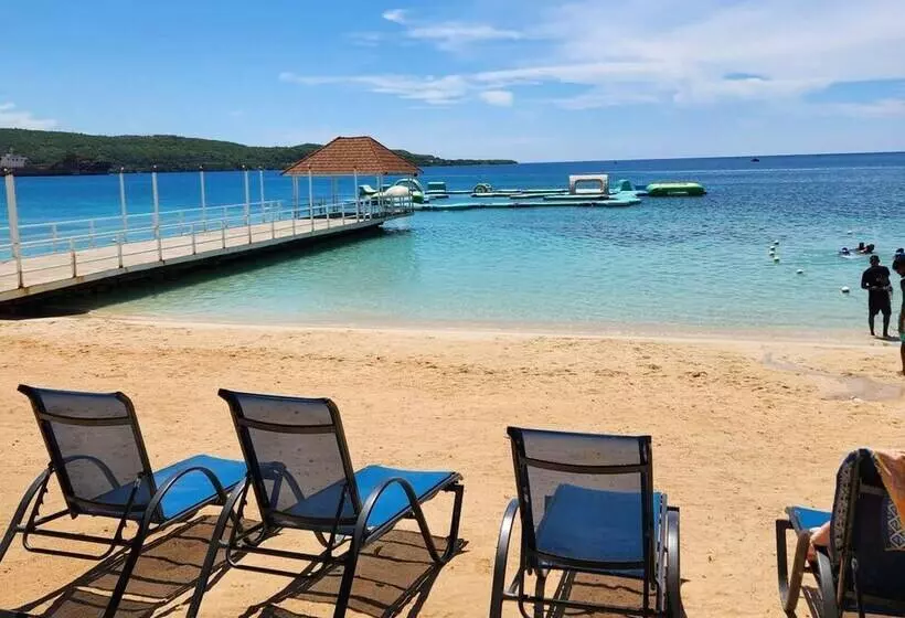 اقامتگاه Free Beach&pool Access  Vaes Luxury Escape