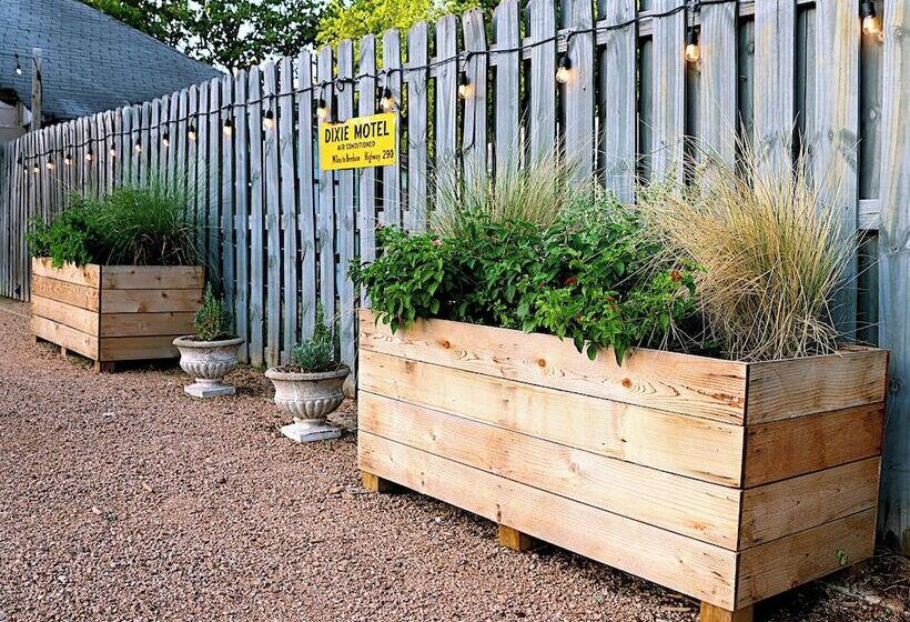 The Dixie Motel Brenham