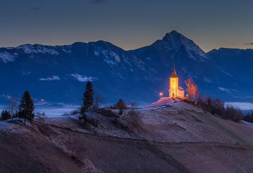 تختخواب و صبحانه Sobe Ravnik