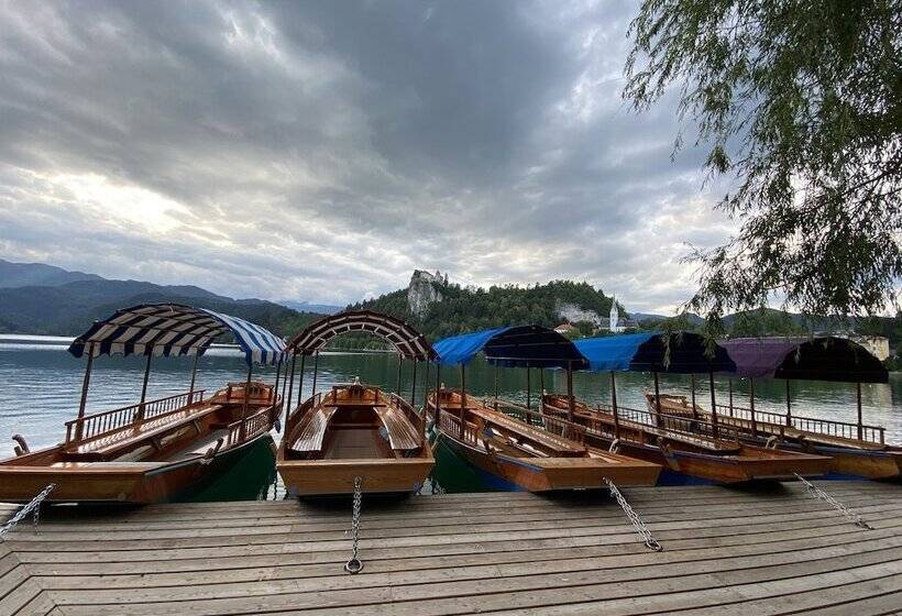 تختخواب و صبحانه Sobe Ravnik