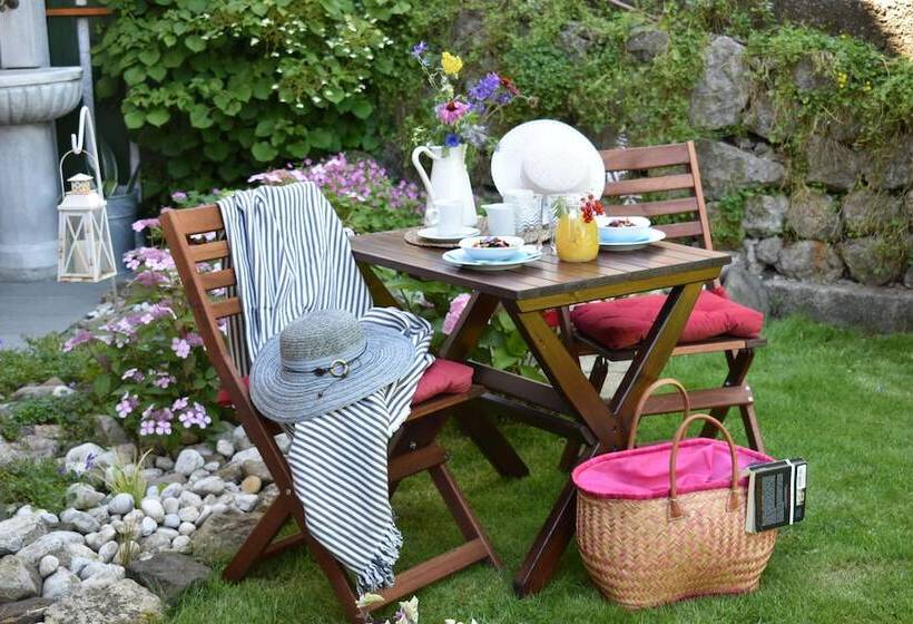 تختخواب و صبحانه Sobe Ravnik