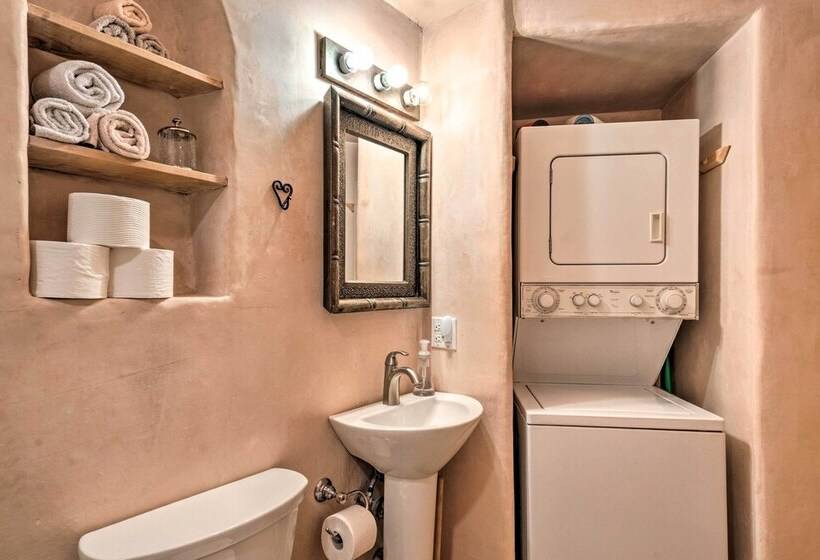 Chic Adobe Style Bungalow In Historic Santa Fe!