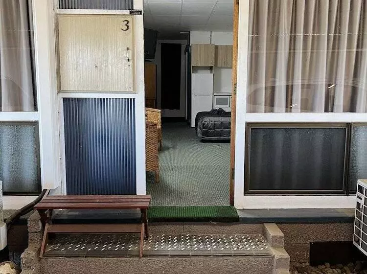 City Gates Motel Mackay   Contactless