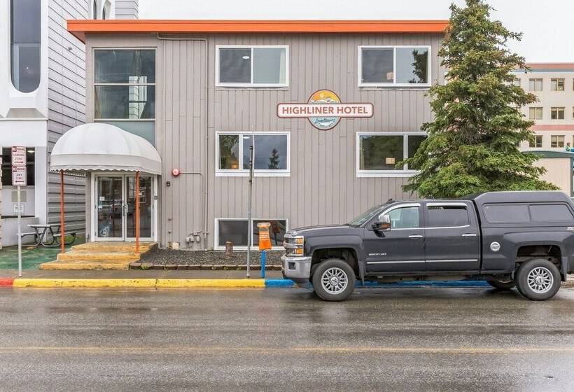 Highliner Hotel   Deluxe Double Queen With Mountain View