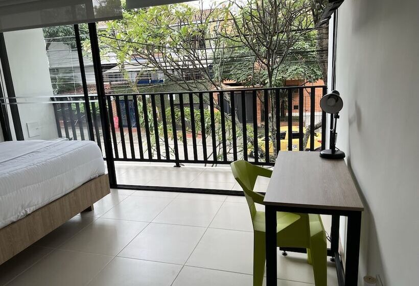 هتل 9.5 San Fernando