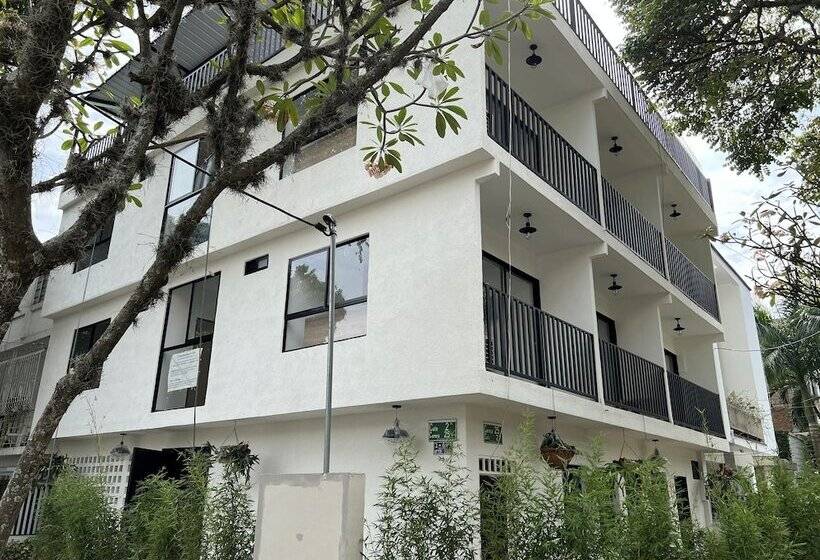 هتل 9.5 San Fernando