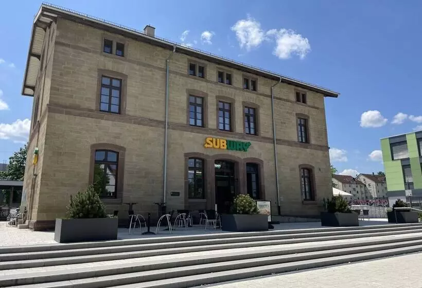 Hotelli Am Bahnhof Ditzingen