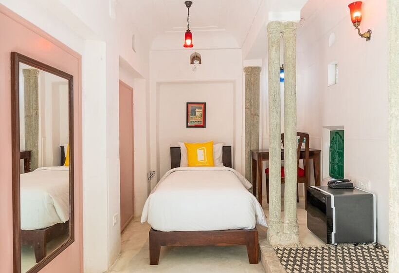 בית מלון כפרי Bloom Boutique | Chelon Haveli