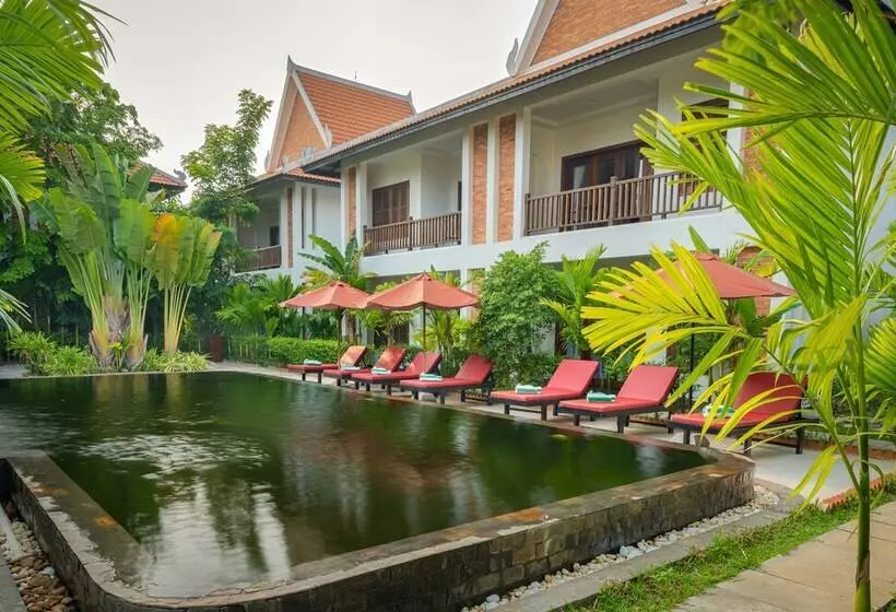 Hotelli Bopha Wat Bo Residence