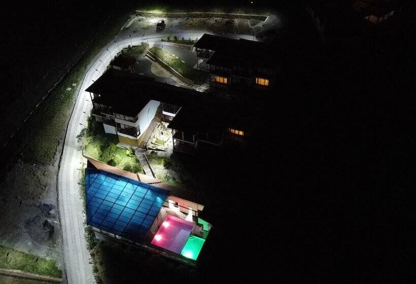 هتل Cordillera De Los Andes