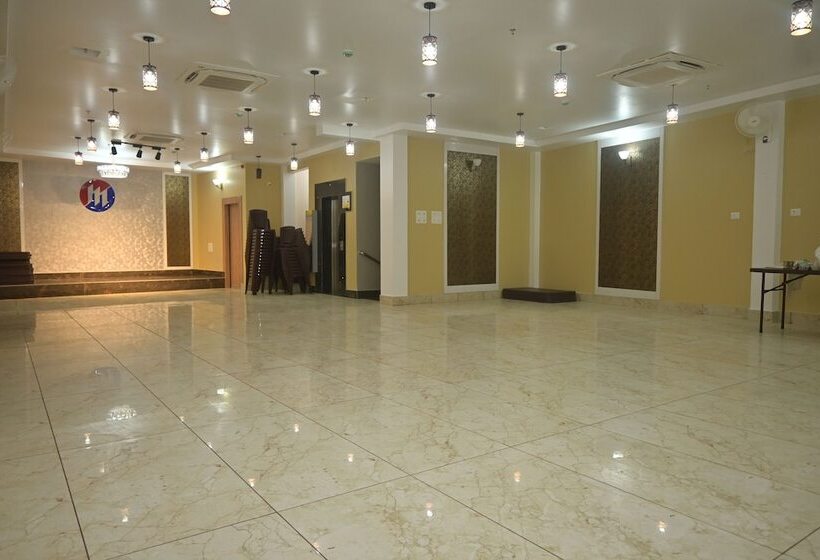 Hotel Maa International