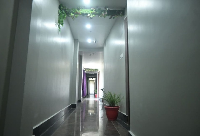 Hotel Maa International