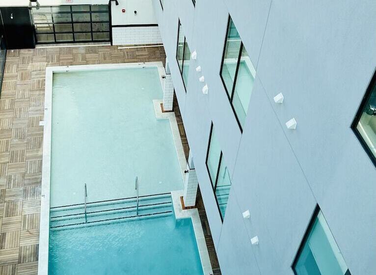 هتل Motif On Music Row