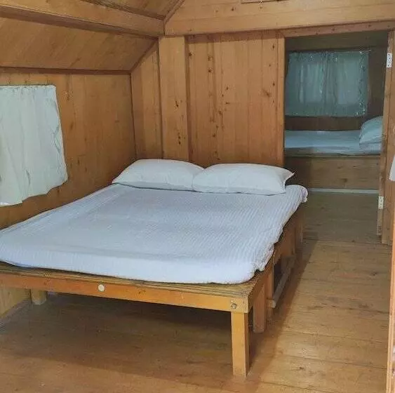 هتل روستایی Chargevillage