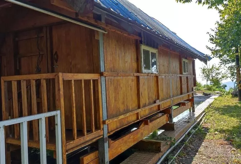 هتل روستایی Chargevillage