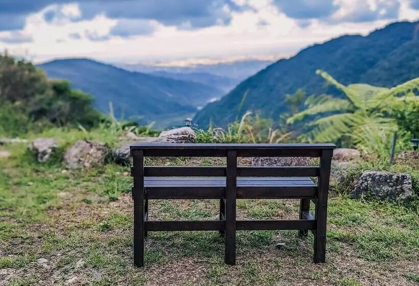هتل روستایی Chargevillage