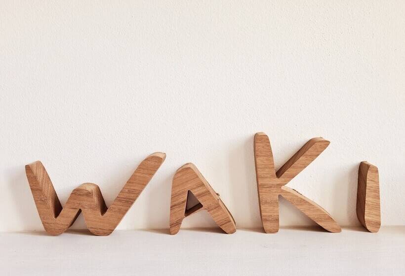 هتل Waki Conscious