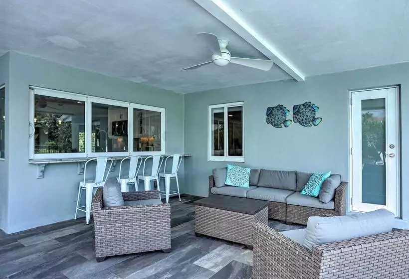 Jupiter Home W/ Private Pool & Putting Green!