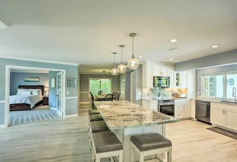 Jupiter Home W/ Private Pool & Putting Green!