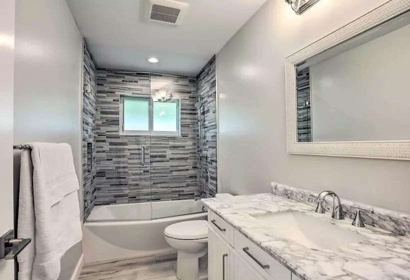 Jupiter Home W/ Private Pool & Putting Green!