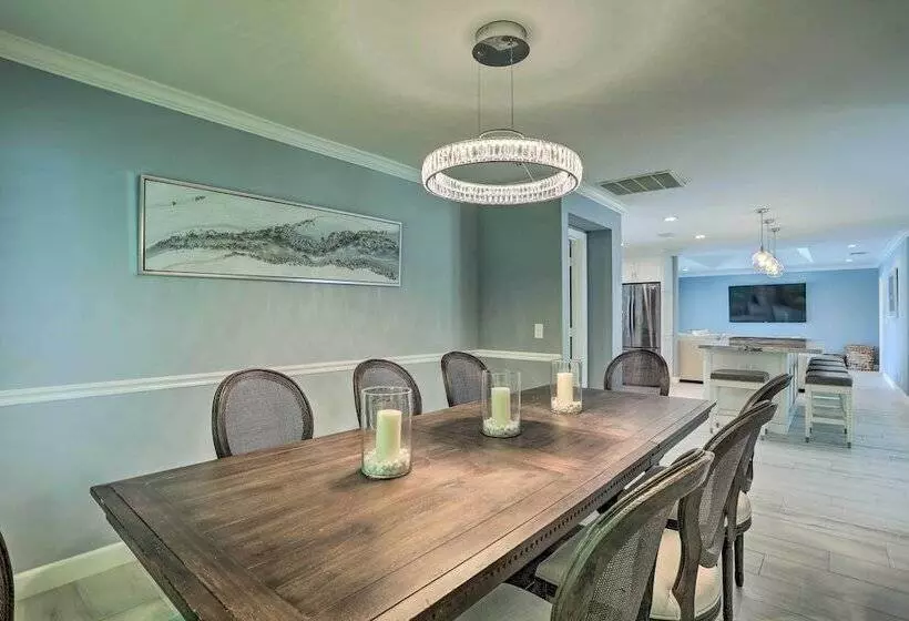 Jupiter Home W/ Private Pool & Putting Green!