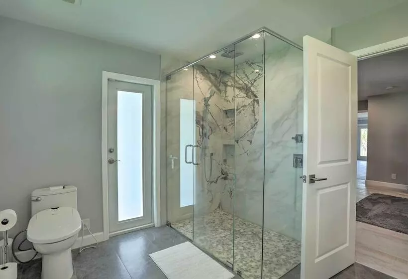 Jupiter Home W/ Private Pool & Putting Green!