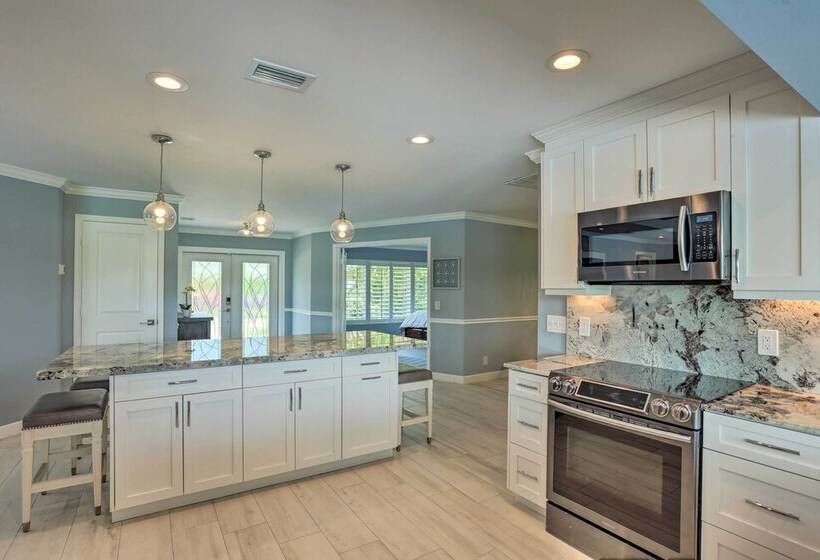 Jupiter Home W/ Private Pool & Putting Green!