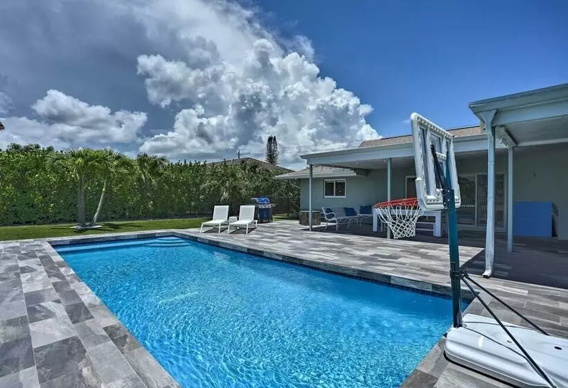 Jupiter Home W/ Private Pool & Putting Green!
