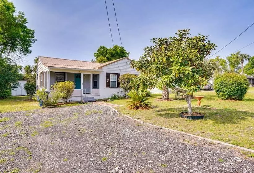 Lovely Panama City Cottage: Walk To Bayside Beach!