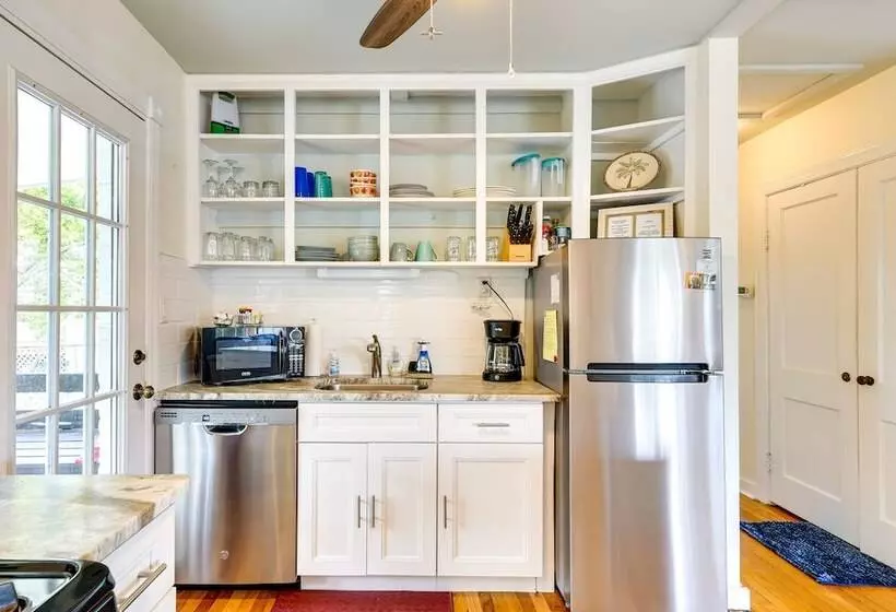 Lovely Panama City Cottage: Walk To Bayside Beach!