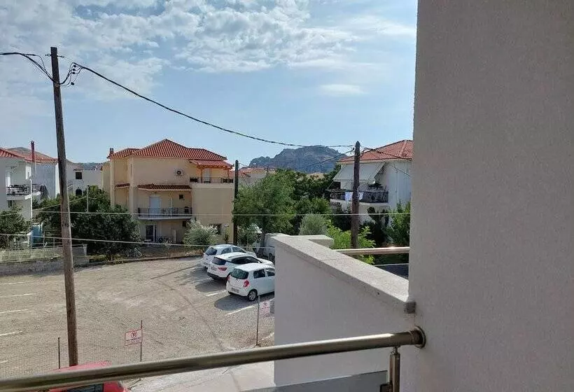 Rafkon Luxury Apartments   Myrina