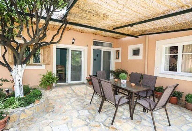 레지던스 Beautiful 8 Bed House In Corfu