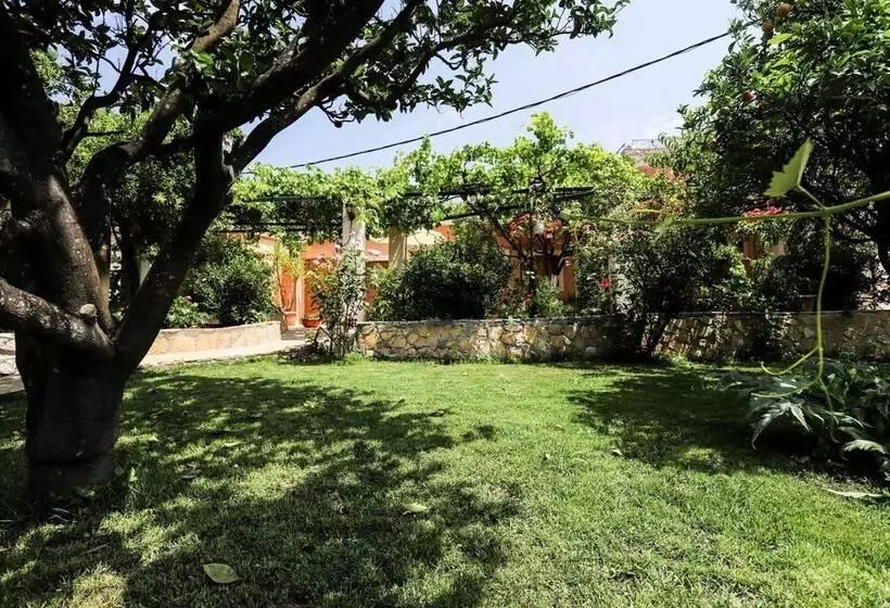 Residenssi Beautiful 8 Bed House In Corfu