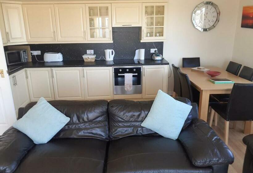 Elmbank Accommodation