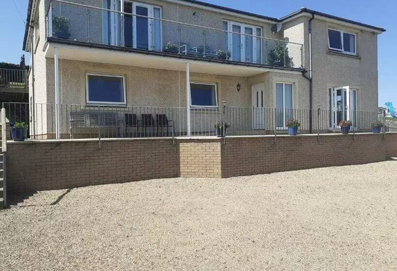 Elmbank Accommodation