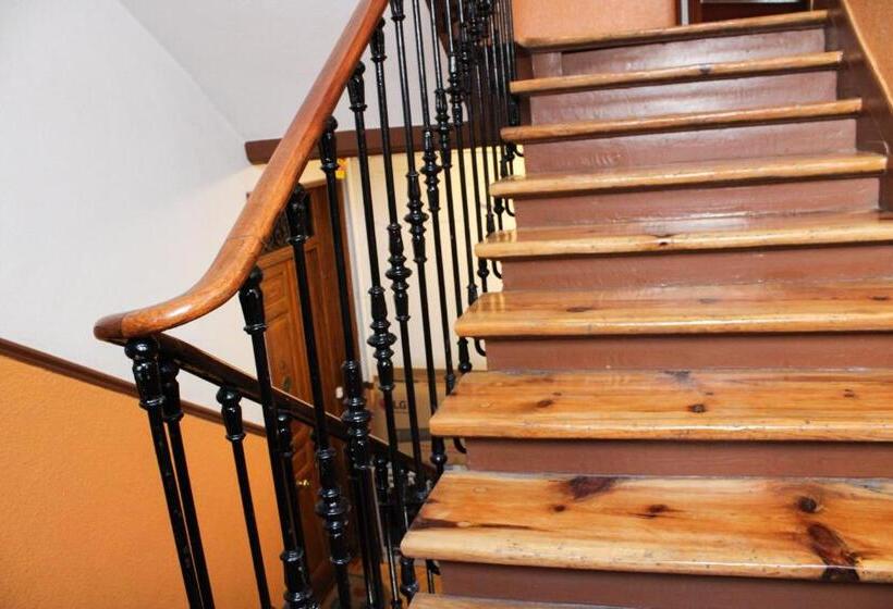 مسافرخانه Metropolitan Atocha