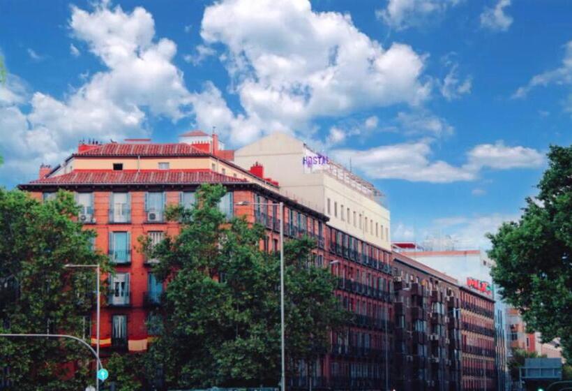 مسافرخانه Metropolitan Atocha