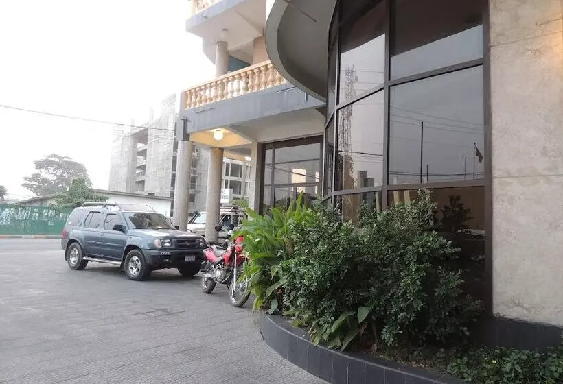 هتل Bella Casa