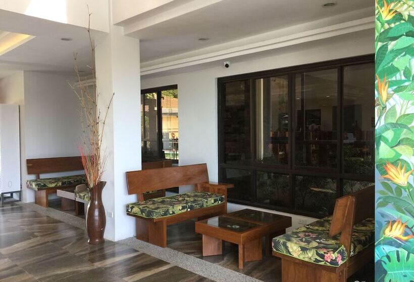 ホテル Coron Soleil Garden Resort