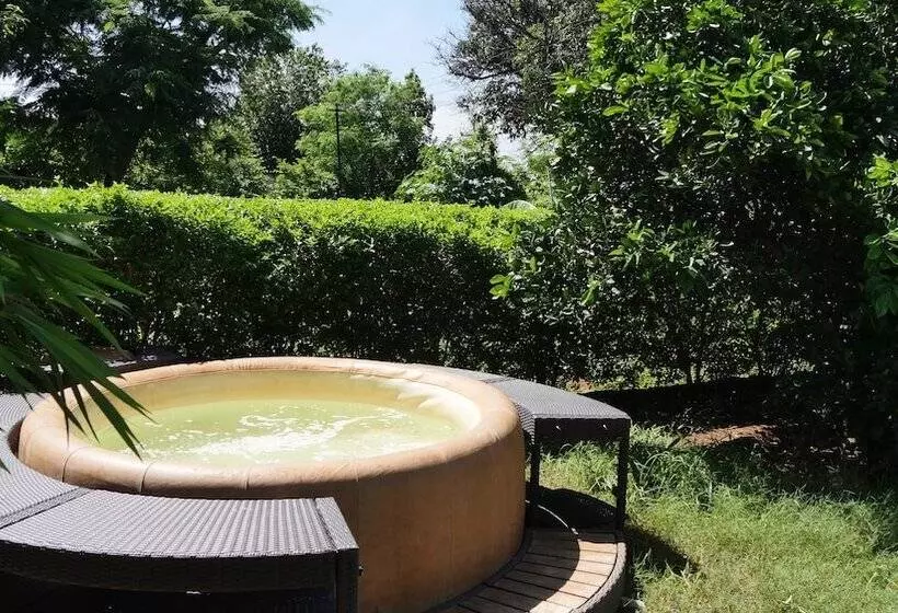 هتل Kamunjila Lodge