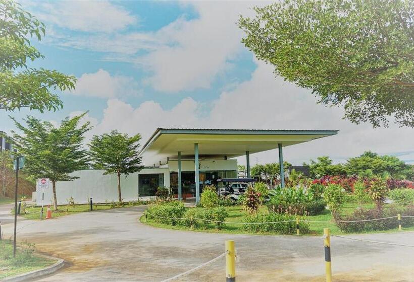 ホテル Lakeview Terrace Resort Pengerang