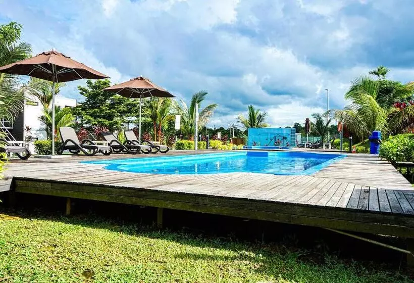 ホテル Lakeview Terrace Resort Pengerang