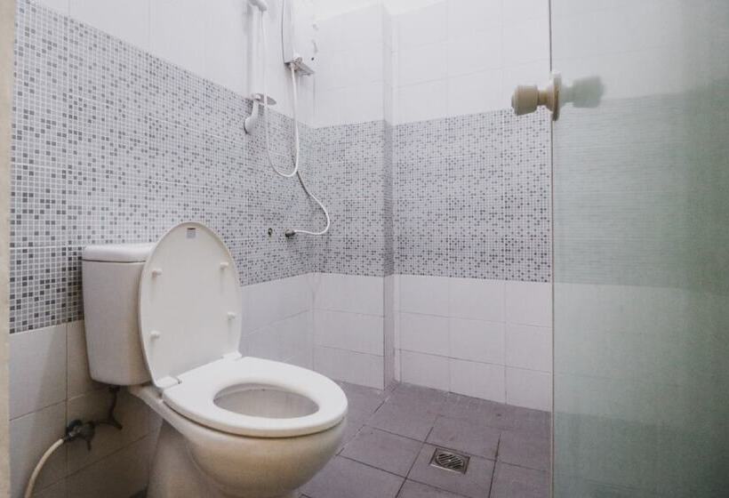 בית מלון כפרי Reddoorz Near Lokasari Mangga Besar 7