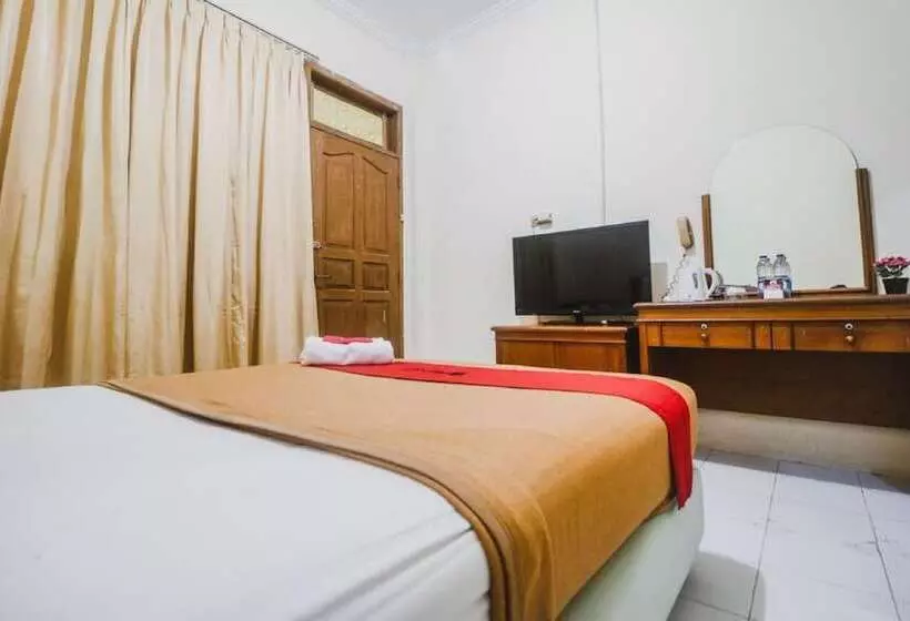 ホテル Reddoorz Near Lokasari Mangga Besar 7