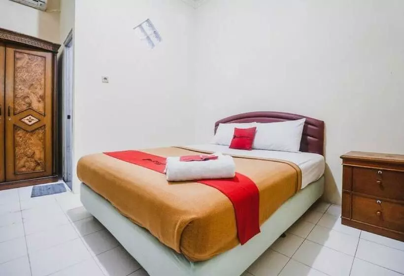 ホテル Reddoorz Near Lokasari Mangga Besar 7