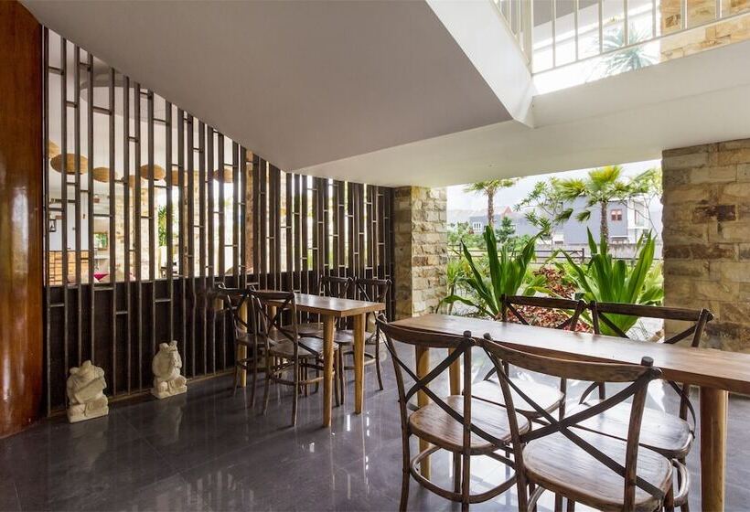 ホテル Reddoorz Plus @ Gunung Salak Street