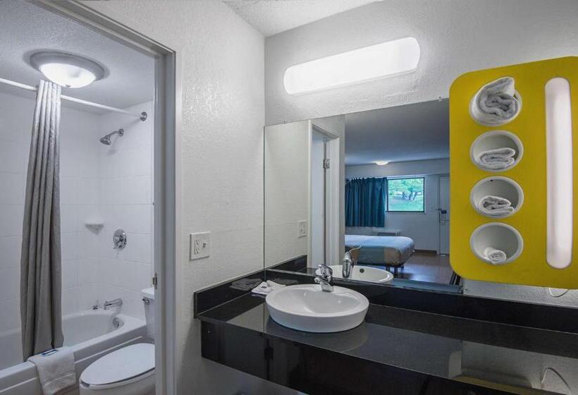 Motel 6 Overland Park, Ks